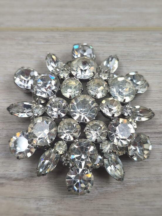 Jewelry - Clear Crystal Flower Cluster Brooch - Women Jewelry
